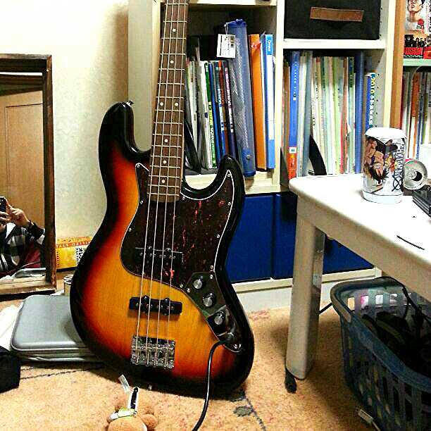 ベース、アンプ、チューナー、ストラップ等