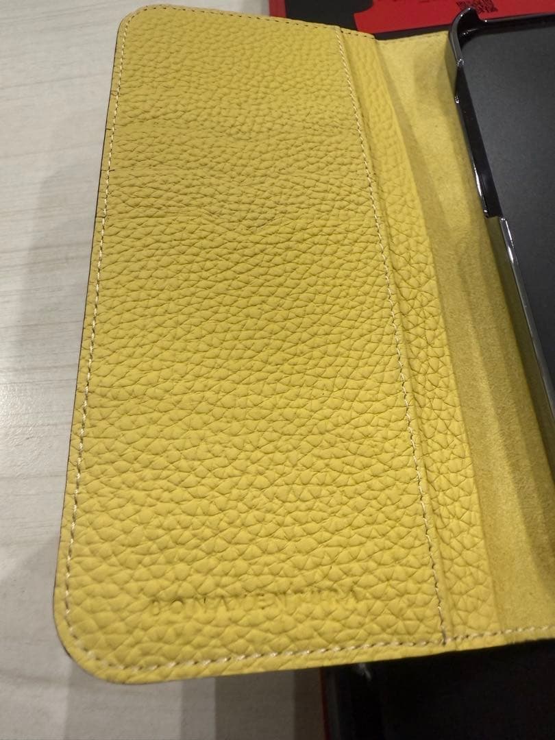 ボナペンチュラレザー手帳型ケース ベージュ/イエロー　14Pro MAX