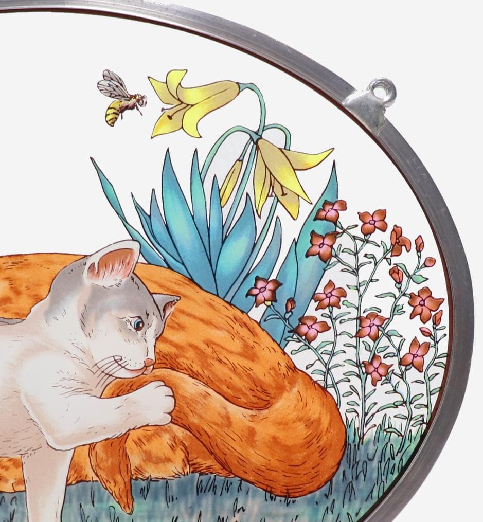 二匹の猫とミツバチと三種の花 ヴィンテージ ステンドグラス キジトラ 蜜蜂