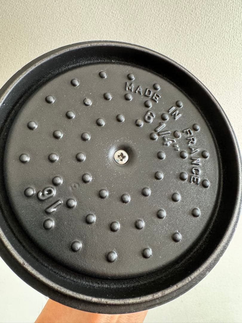 ストウブStaub旧型16センチブラック