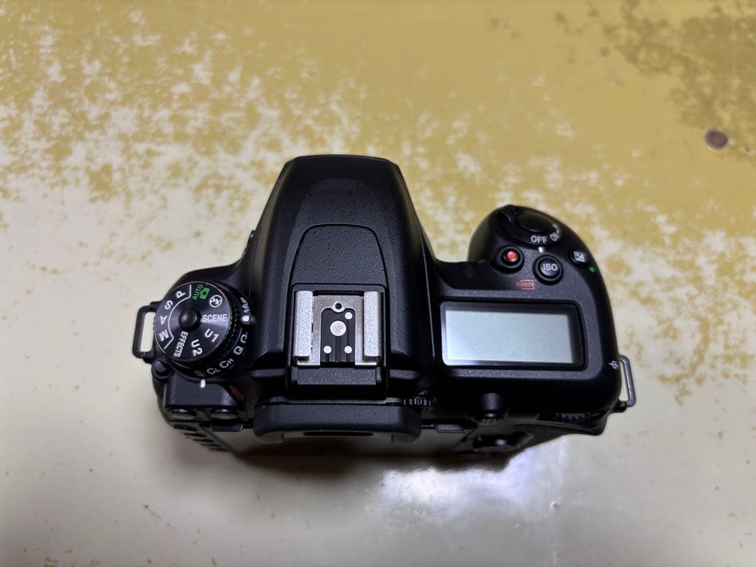 Nikon D7500 デジタル一眼レフカメラ 本体　過度な値下げ不可