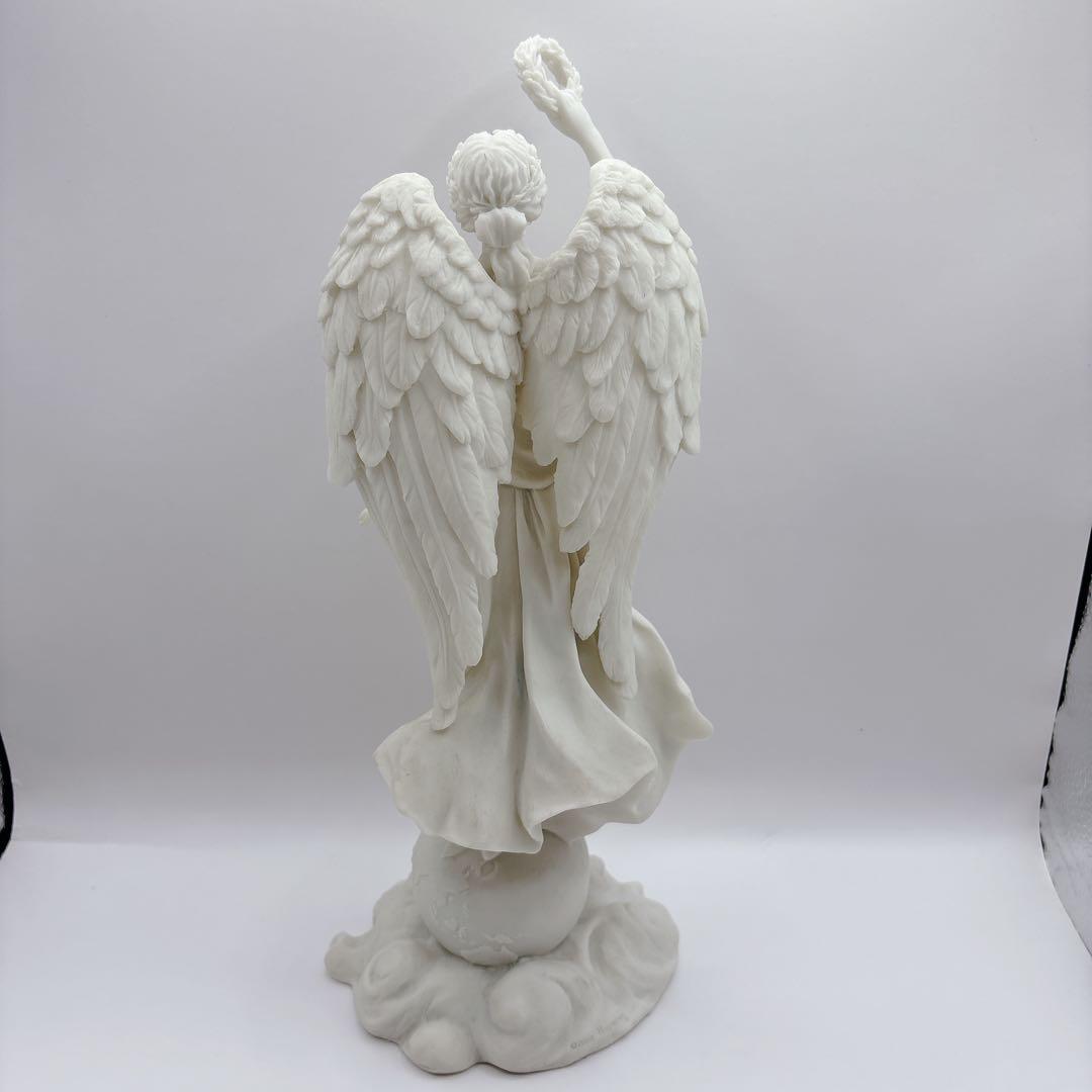 Design Toscano デザイントスカーノ 花輪を捧げ持つ平和の天使