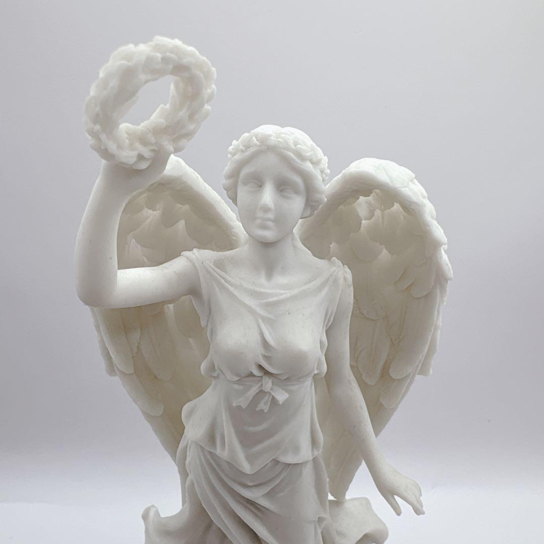 Design Toscano デザイントスカーノ 花輪を捧げ持つ平和の天使