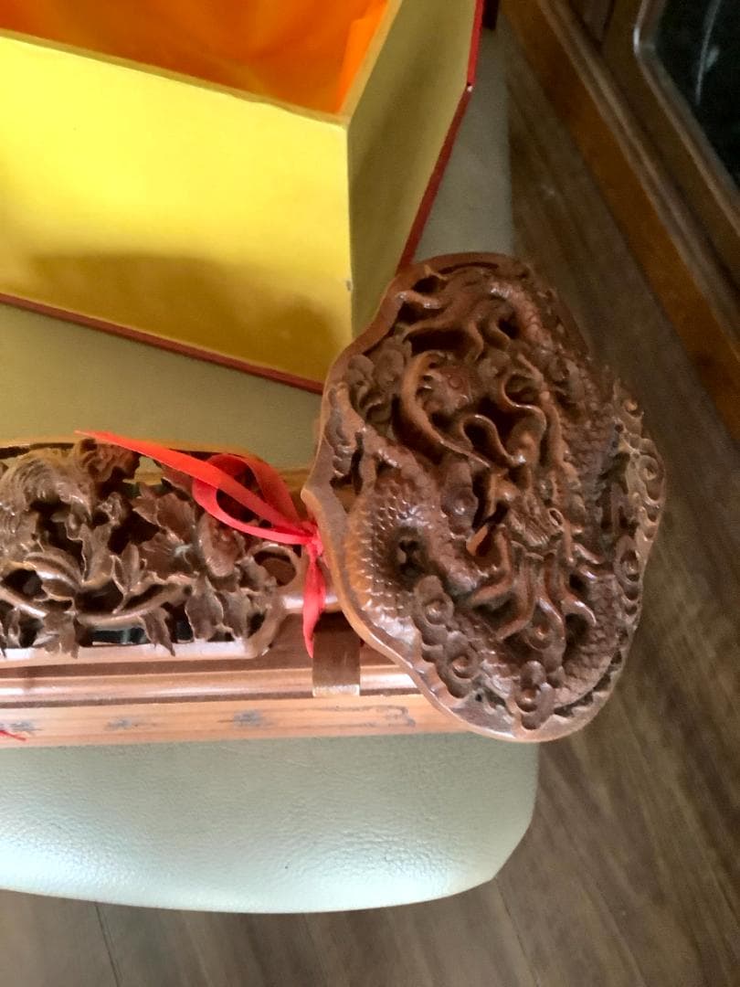 中国山東省泰山桃ノ木縁起物置物