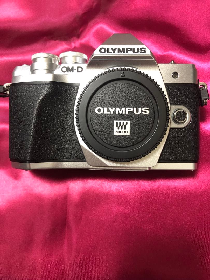 OLYMPUS OM-D E-M10 Mark Ⅲ本体　レンズ2本　付属品一式