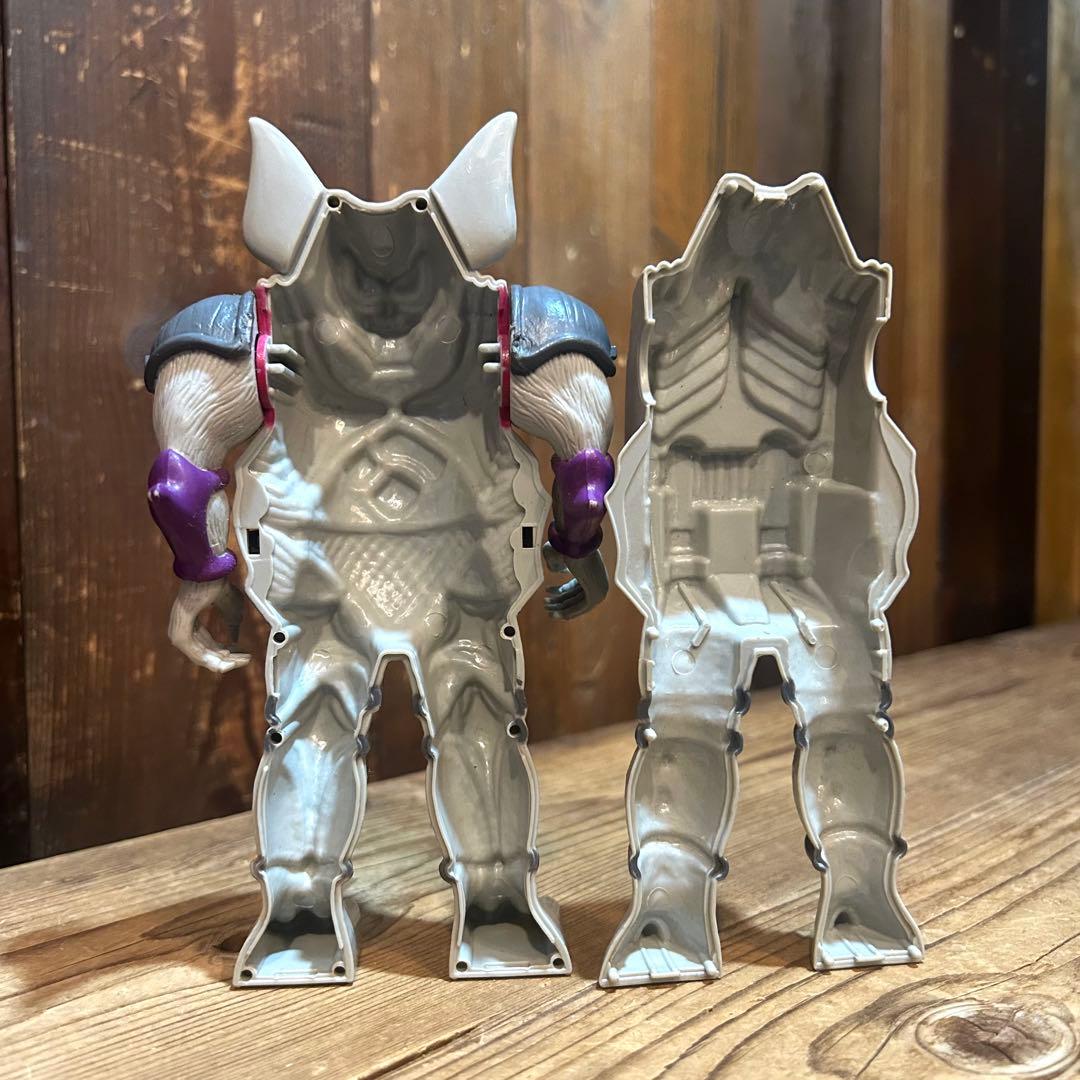 TF Pretenders Figure (1) / プリテンダーズ モンスター