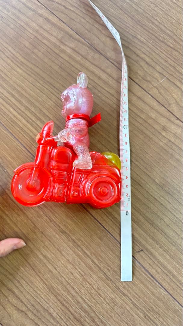 バイクに乗ったクマのフィギュア 約15cm