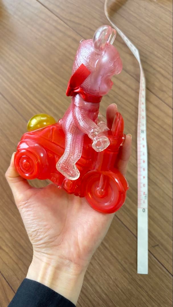 バイクに乗ったクマのフィギュア 約15cm