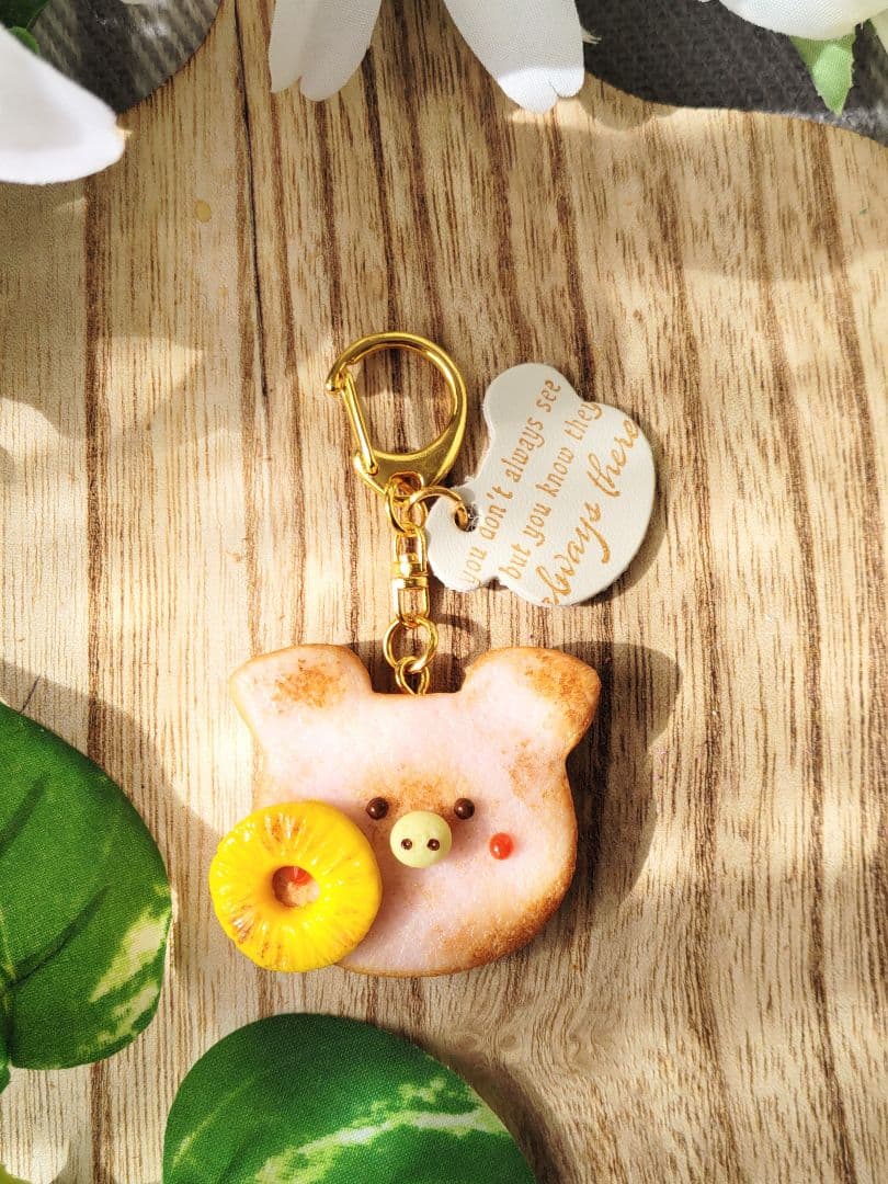 ♡ハワイアンハムステーキ♡　ぶた　チャーム　キーホルダー　フェイクフード