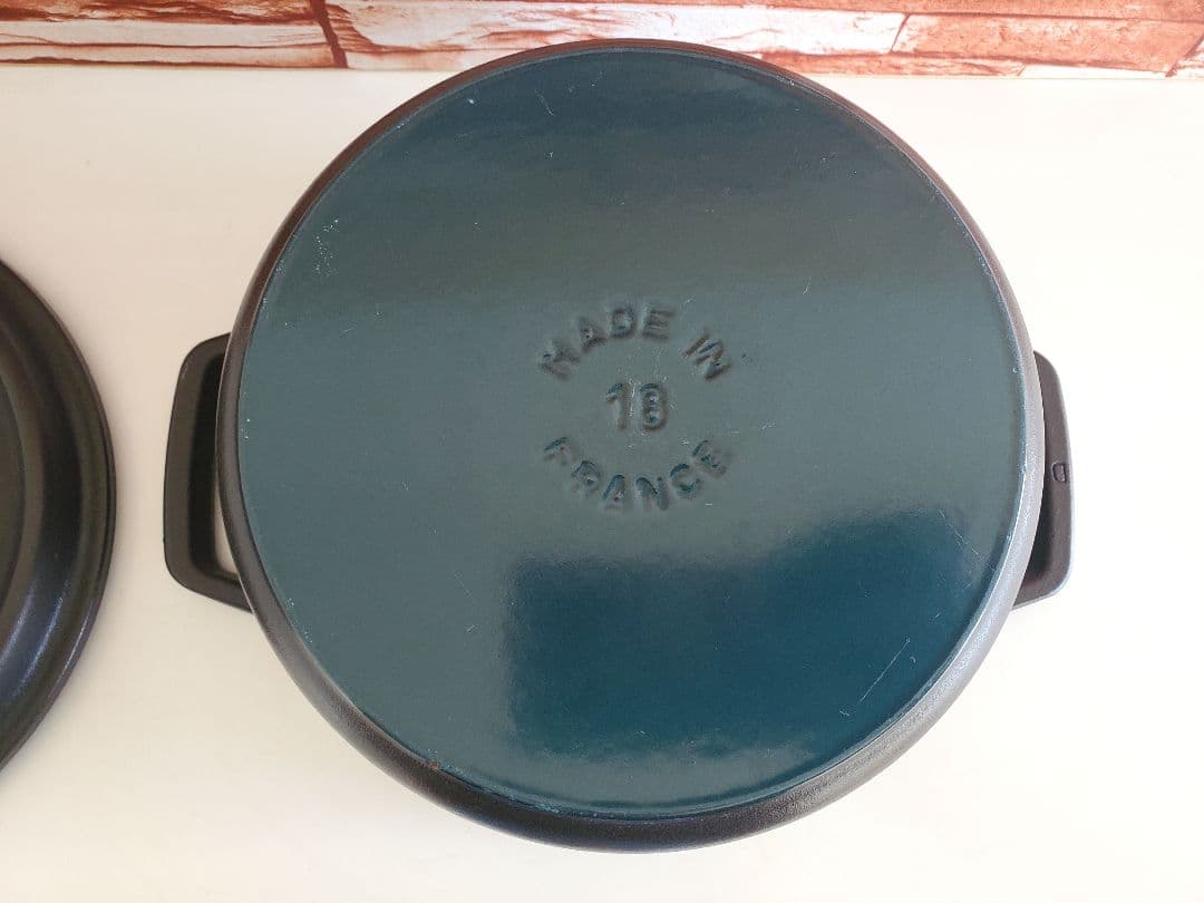 【祭日価格】staub　ピコ・ココット ラウンド 18cm ストウブ