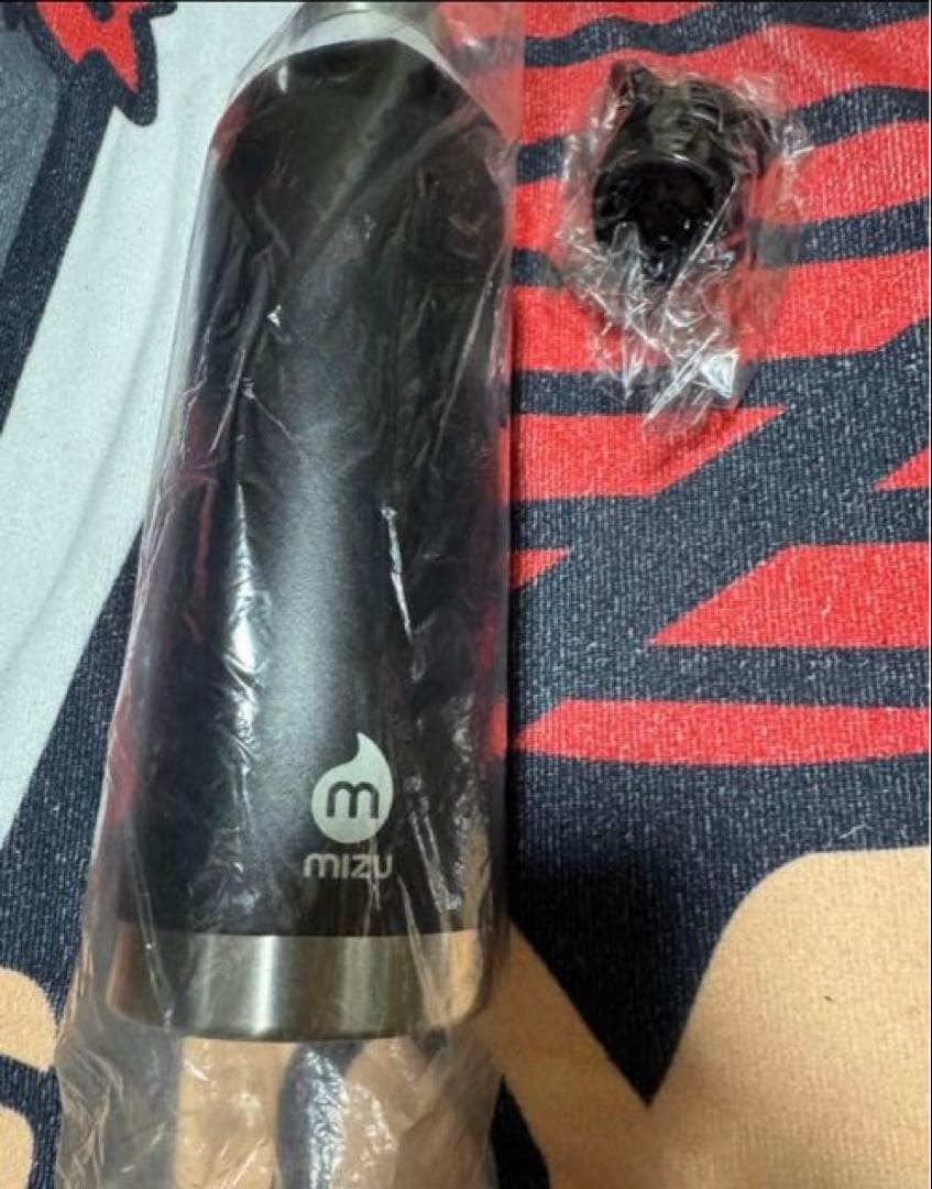 デプス×mizu 保温冷水ボトル V8 780ml 新品・未開封