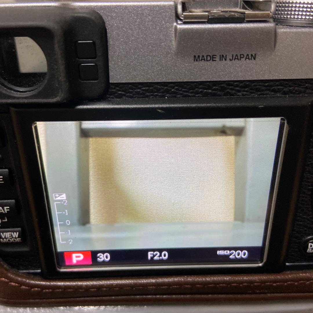 富士フイルム Fine Pix X100 デジカメ