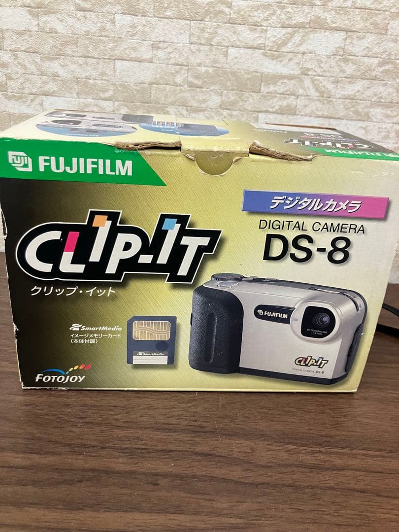 FUJIFILM CLIP-IT DS-8 デジタルカメラ