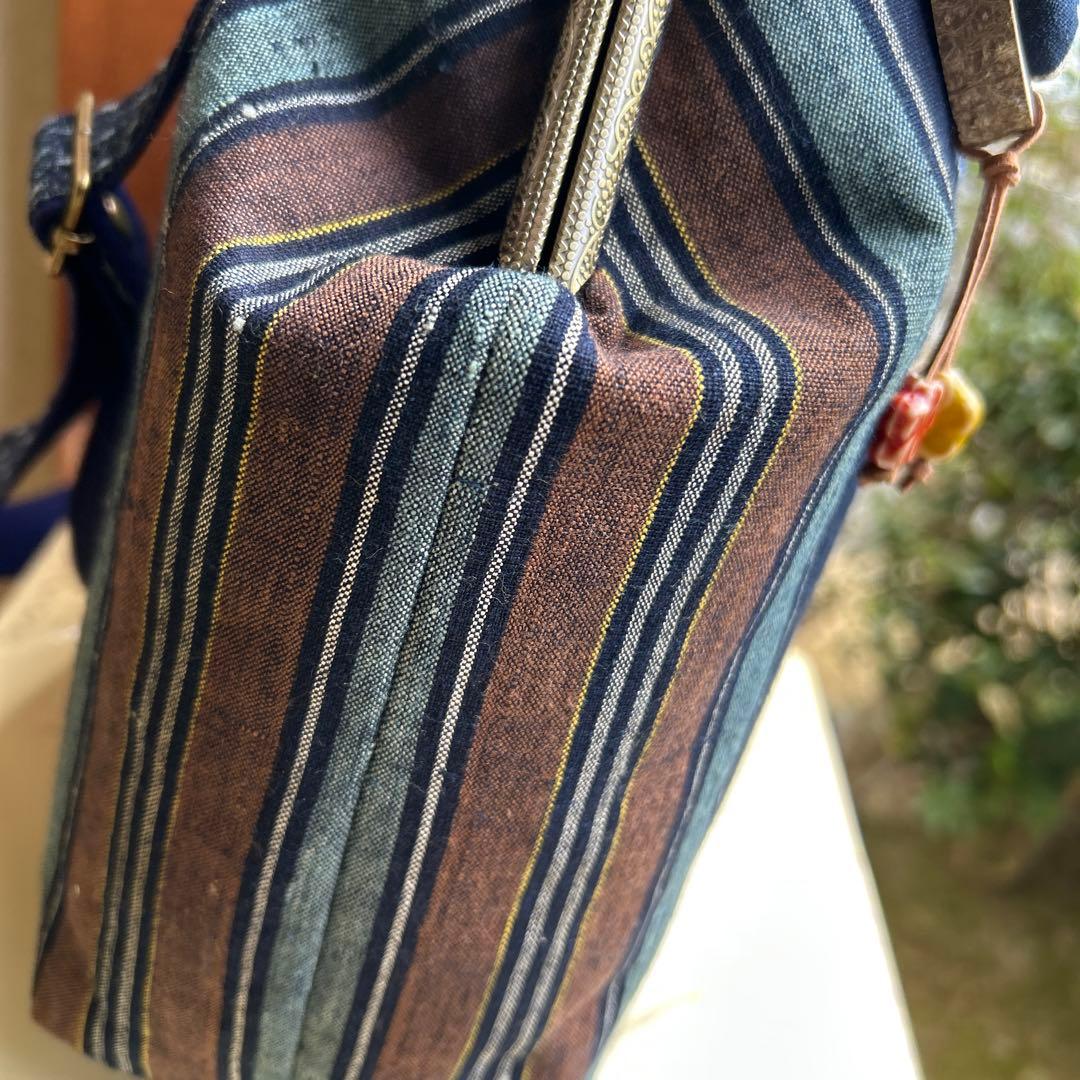 絣のパッチワーク大きながま口丸ショルダー (*´꒳`*)ショルダー紐とチャーム付