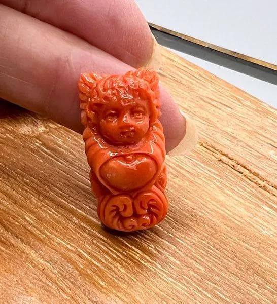 天然珊瑚　彫刻　B8タイプ