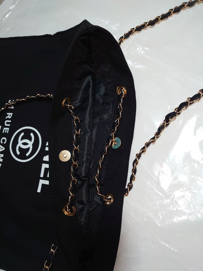 CHANEL シャネル ノベルティ　ブラックトート　A4サイズ入ります☆