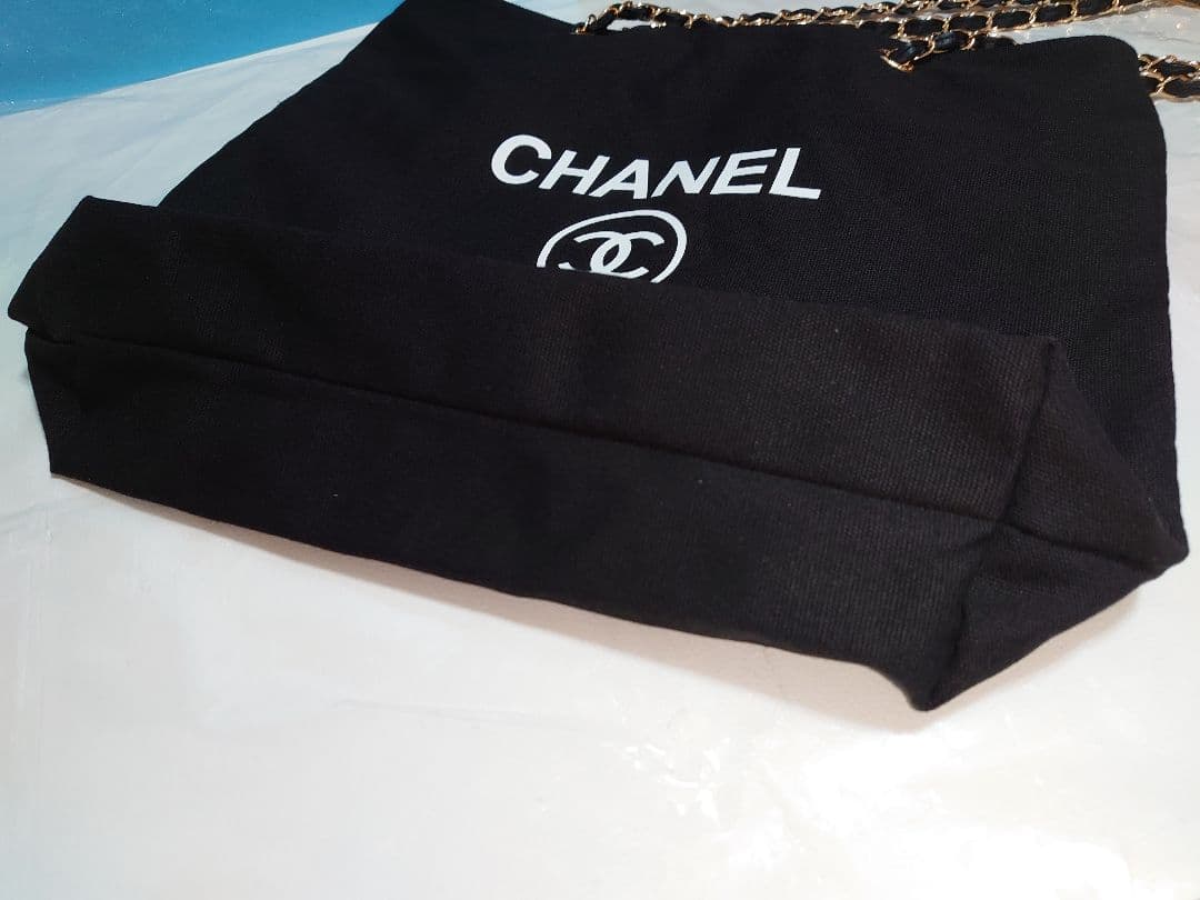 CHANEL シャネル ノベルティ　ブラックトート　A4サイズ入ります☆