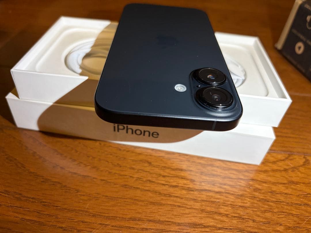 【即日発送】(美品)iPhone 16 128GB バッテリー100%