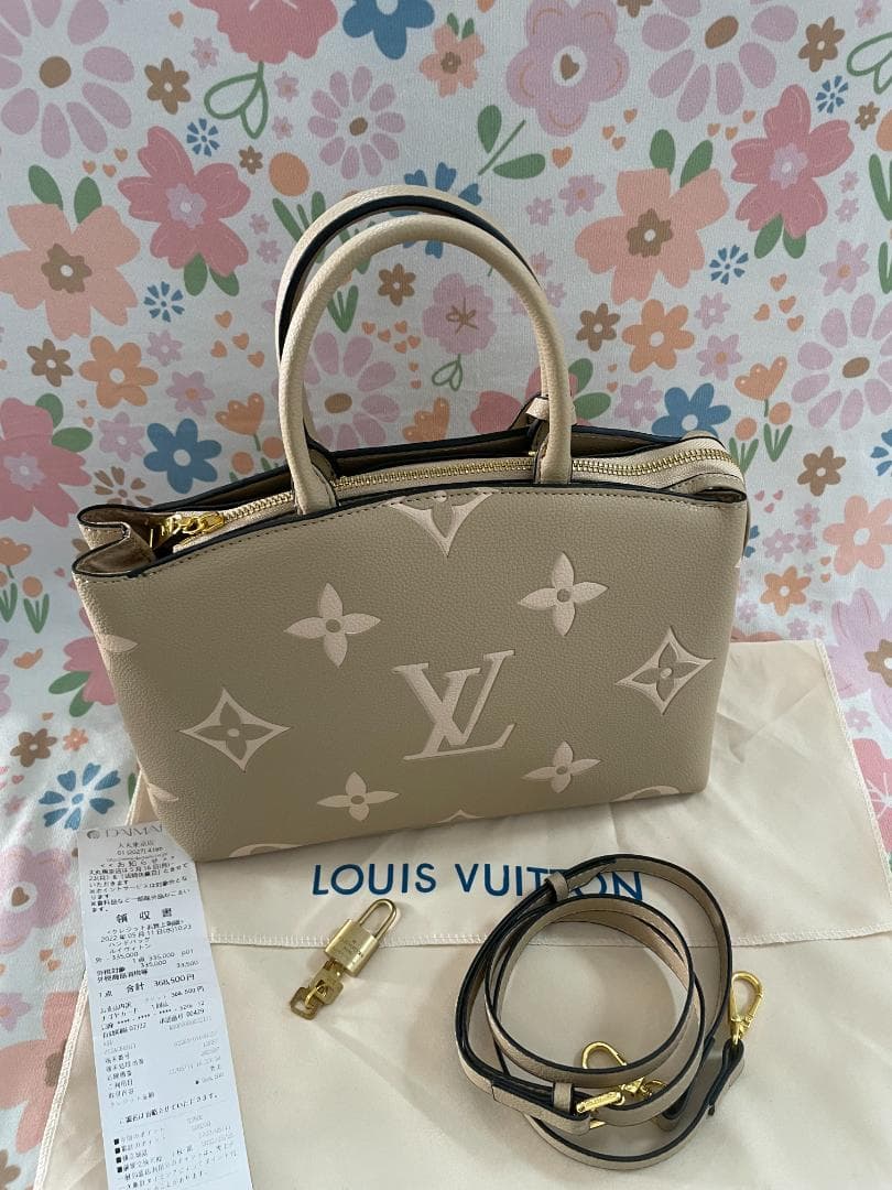 ショルダーバッグ ベージュ/ゴールド