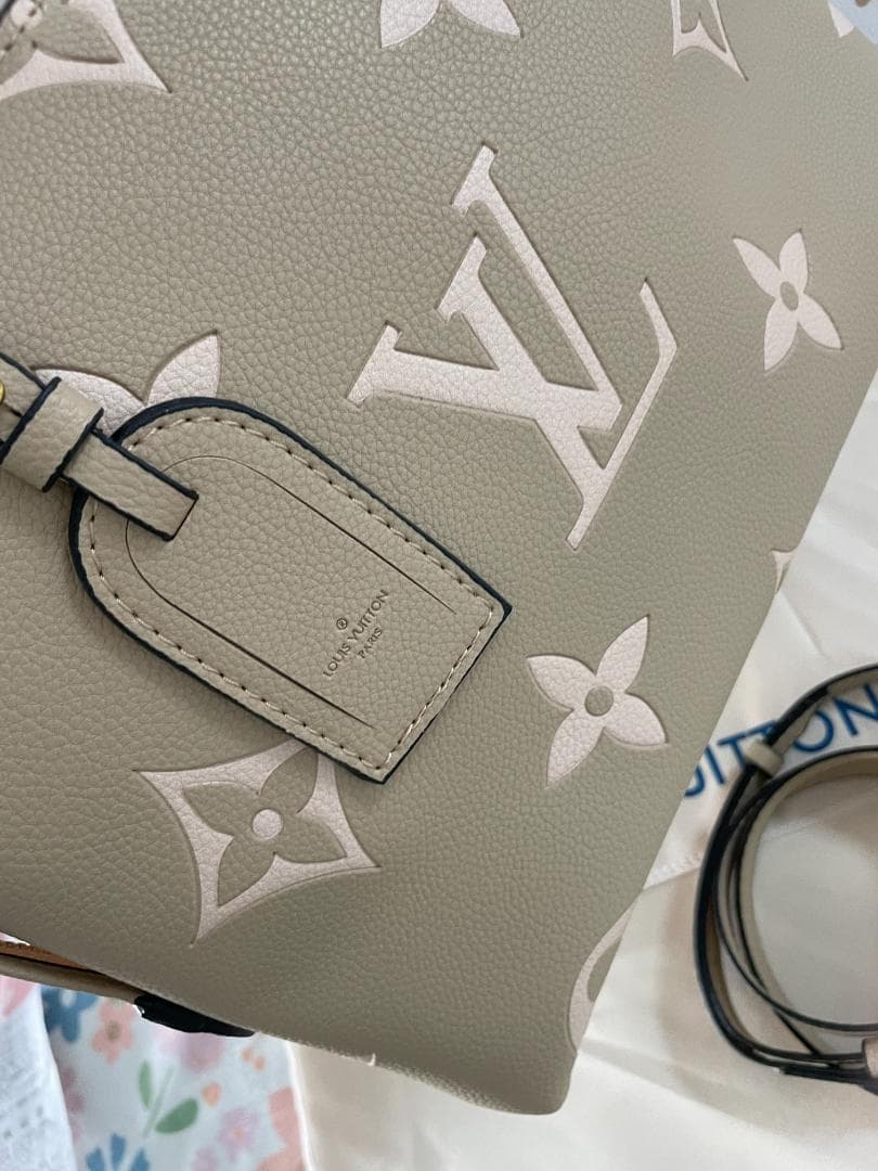 ショルダーバッグ ベージュ/ゴールド