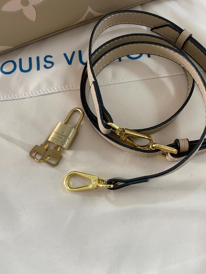 ショルダーバッグ ベージュ/ゴールド