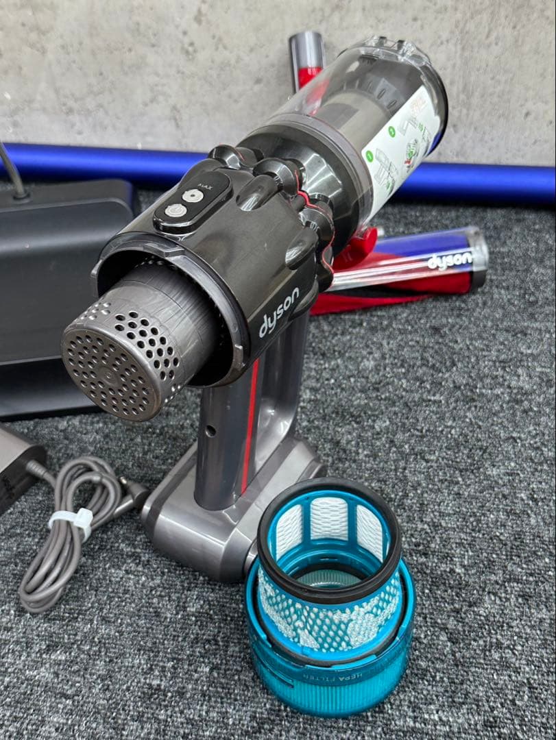 2022年製　ダイソン　掃除機　SV21 本体　ヘッド　パイプ　充電器　セット
