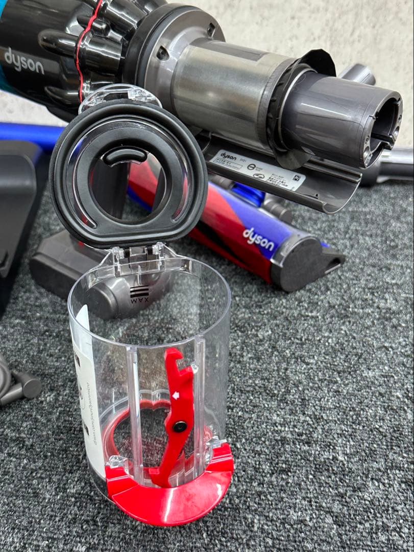 2022年製　ダイソン　掃除機　SV21 本体　ヘッド　パイプ　充電器　セット