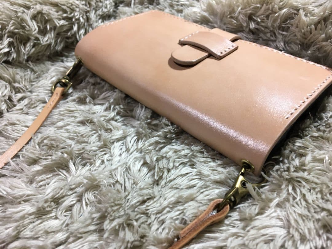 各機種対応　ショルダー式スマホケース■国内最高峰栃木レザー