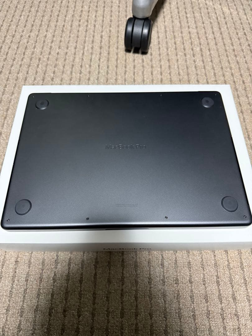 MacBook Pro M4Max 36GB／1TB 14インチ　スペースグレー