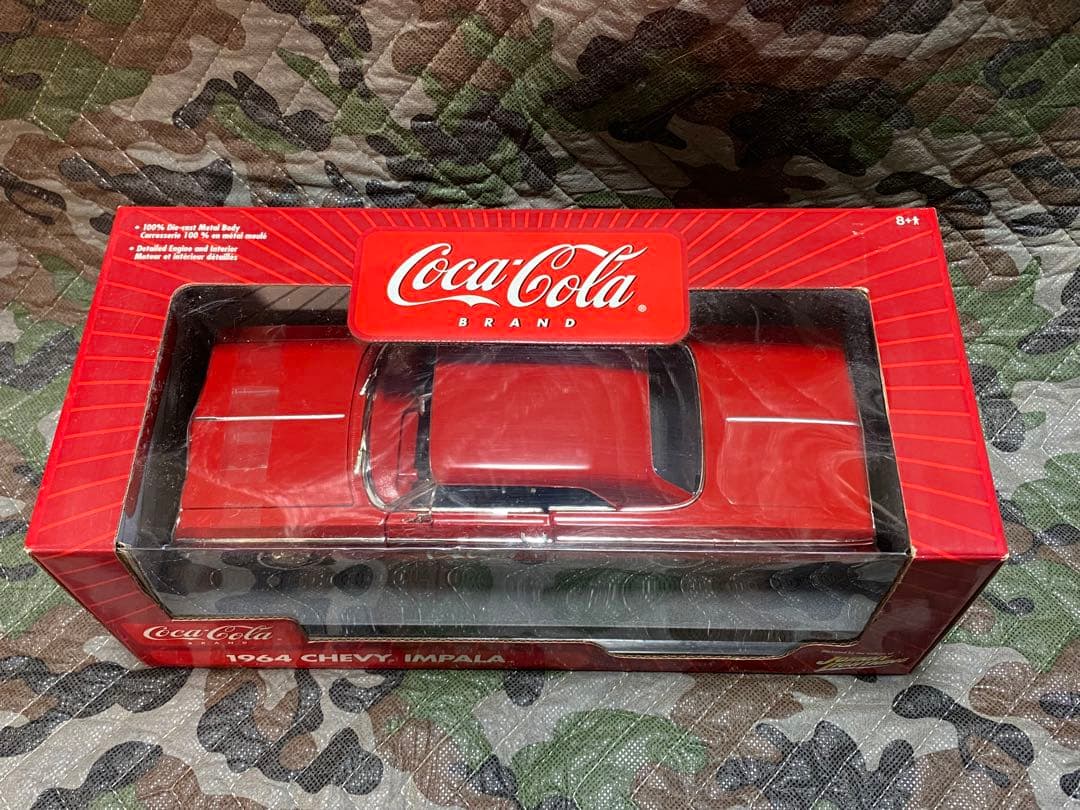 JOHNNY LIGHTNING コカコーラCHEVY IMPALA　1/18
