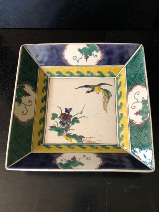 SALE‼️九谷焼　銀泉窯製色絵花鳥図角盛鉢