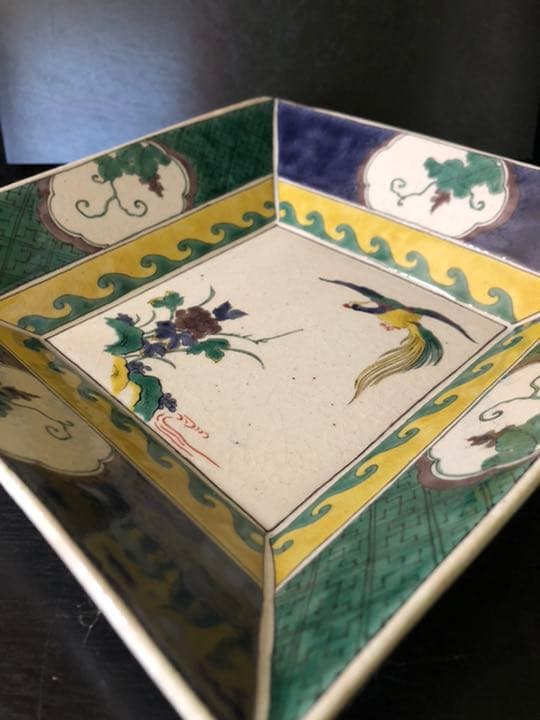 SALE‼️九谷焼　銀泉窯製色絵花鳥図角盛鉢