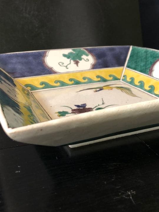 SALE‼️九谷焼　銀泉窯製色絵花鳥図角盛鉢