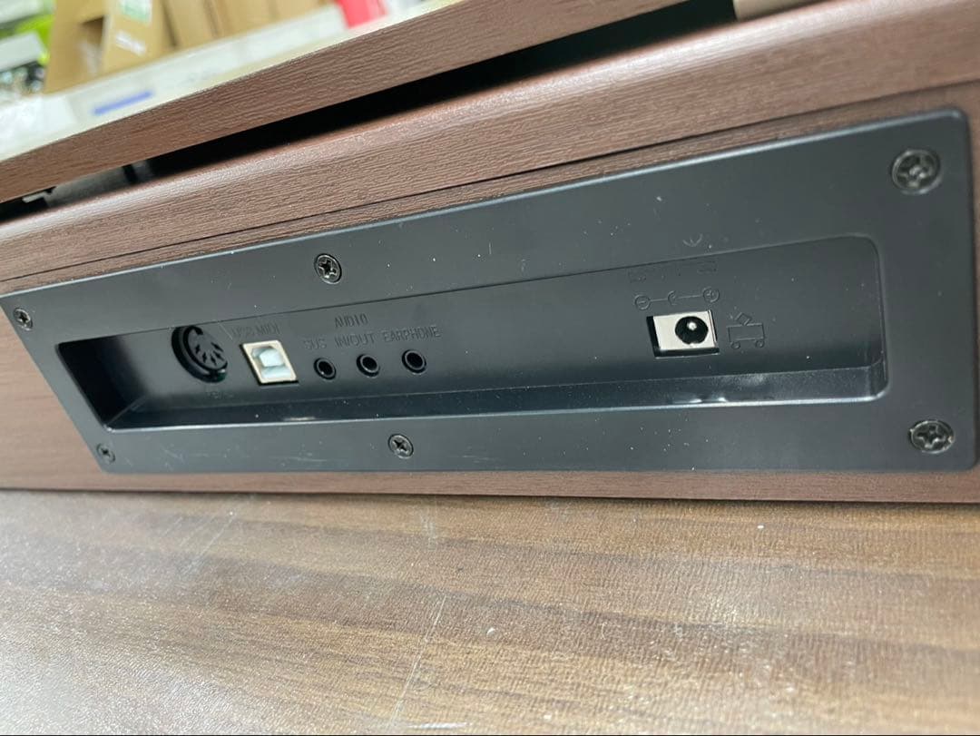 スタンド付き　電子ピアノ88鍵盤　給電タイプ　木目調ボディ　マホガニー