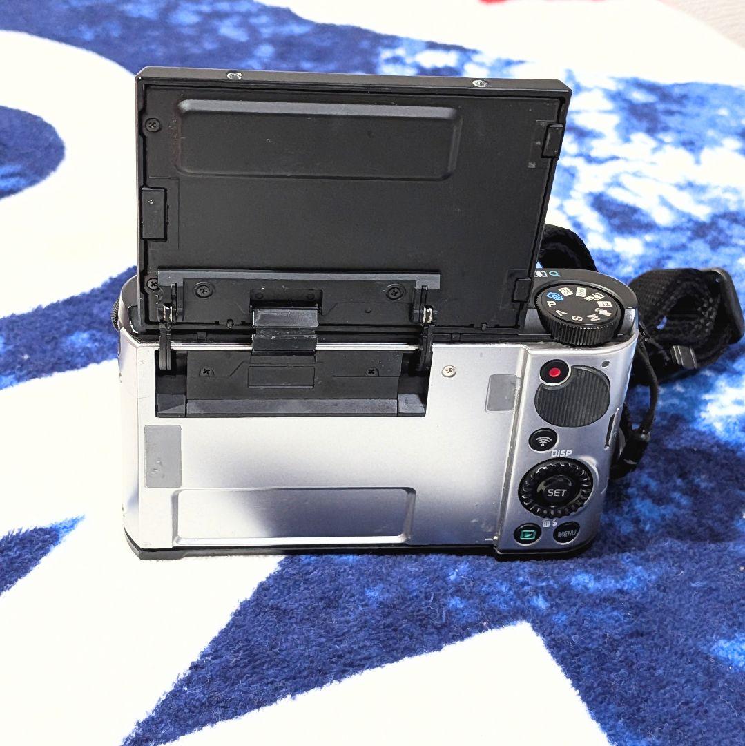 美品CASIO EXILIM EX-ZR1600 シルバー コンパクトデジカメ