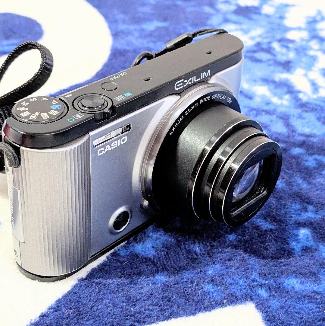 美品CASIO EXILIM EX-ZR1600 シルバー コンパクトデジカメ