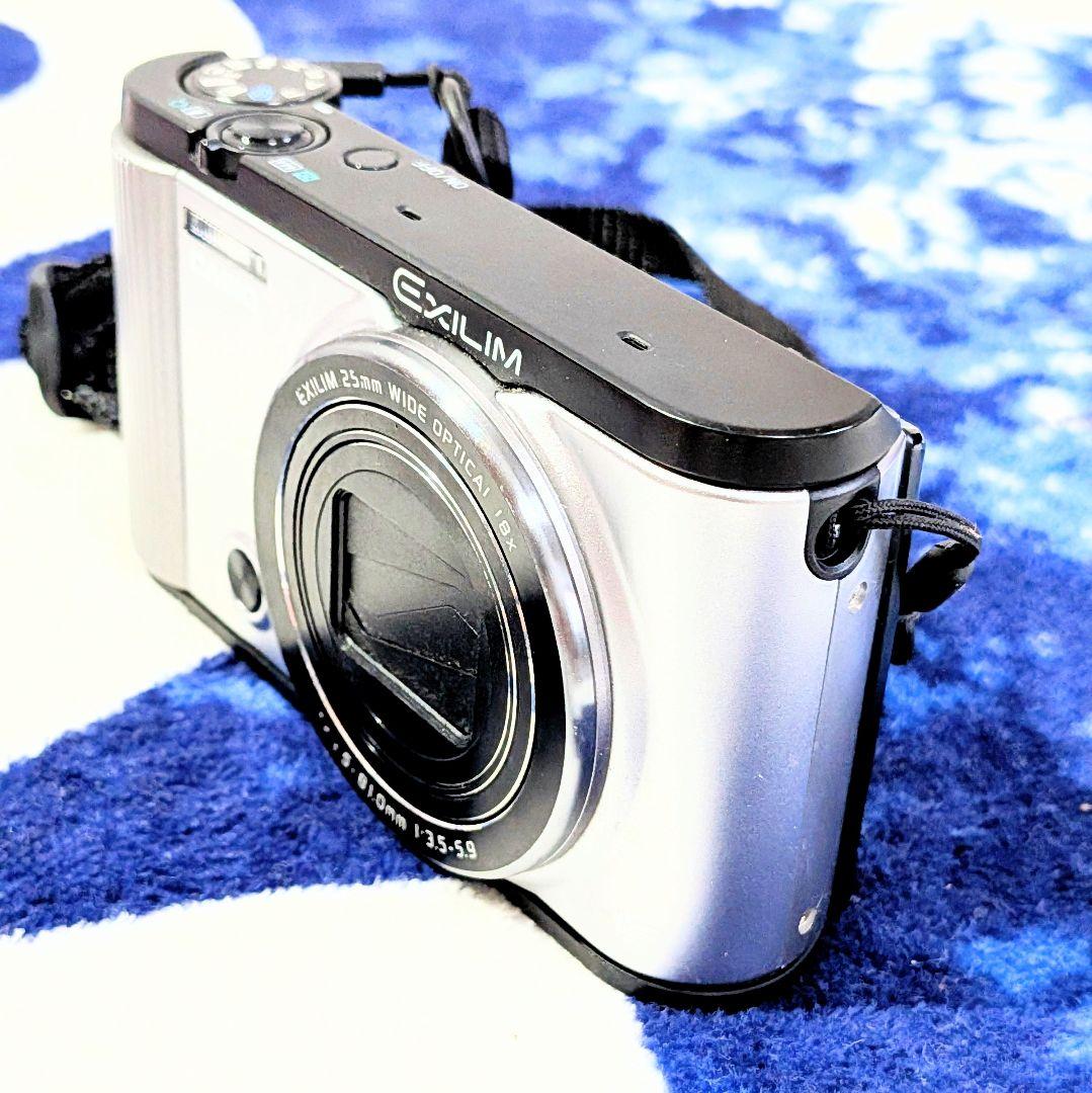 美品CASIO EXILIM EX-ZR1600 シルバー コンパクトデジカメ