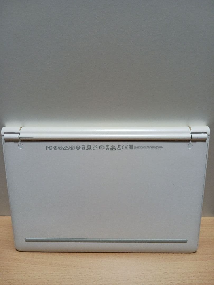 HP Pavilion x2 10-n100 10.1型 x5-Z8300