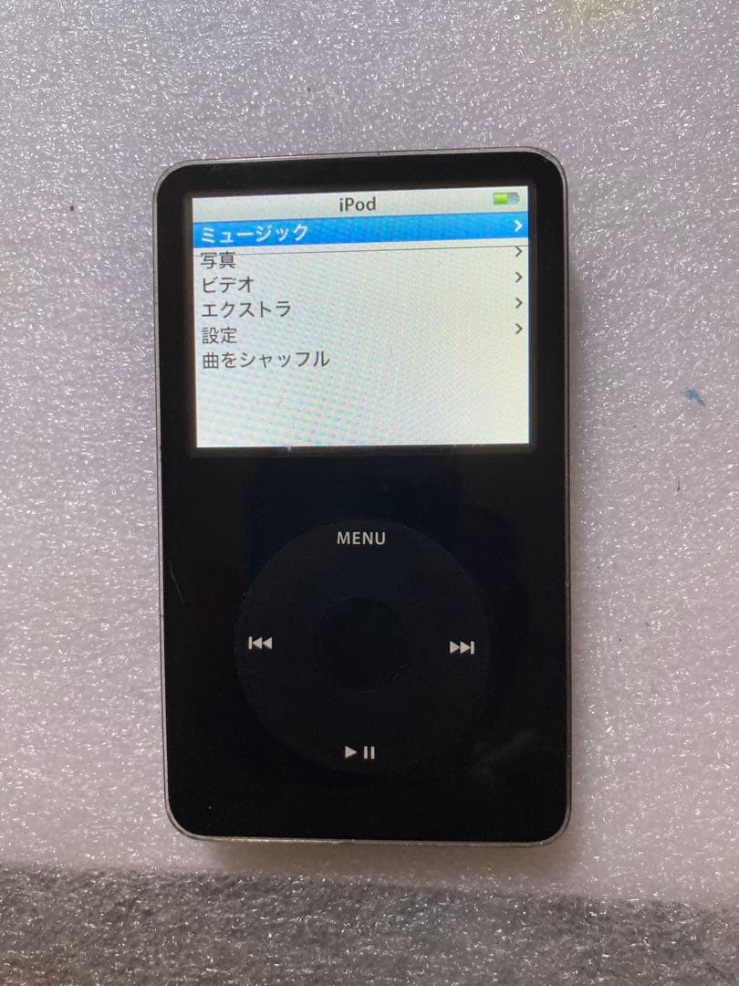 iPod classic 5世代 30GB 新品バッテリー交換済　液晶細い線有