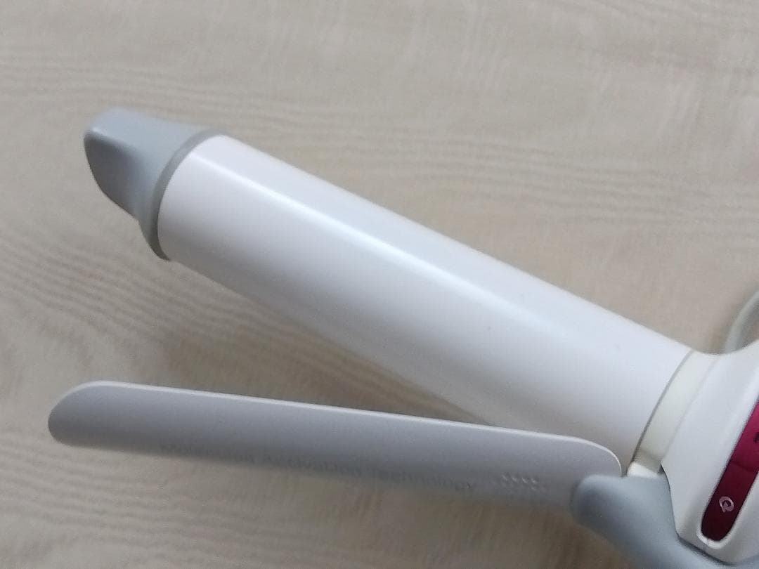 美品　【正規品】ヘアアイロン　ヘアビューロンlumielina リュミリーナ