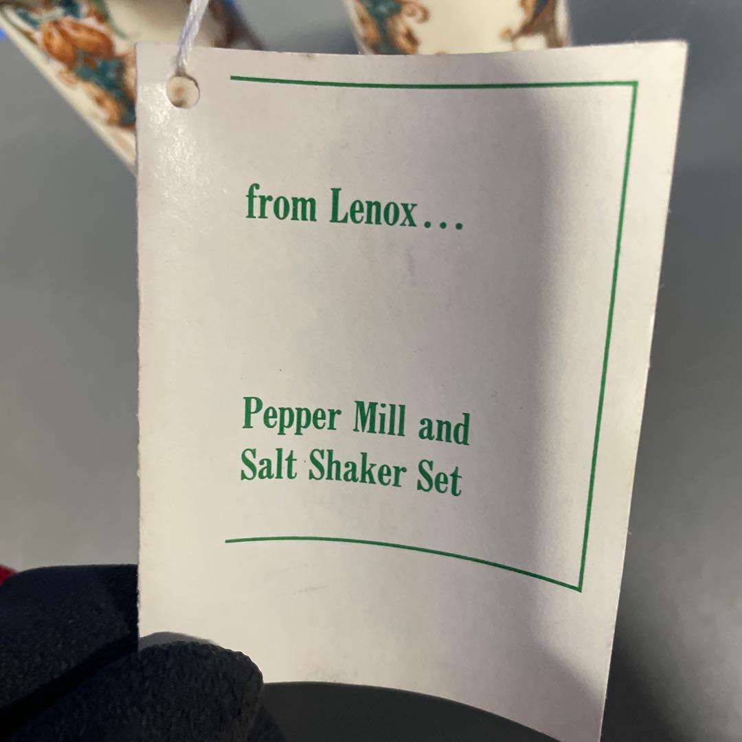 Lenox ペッパーミルと塩入れセット