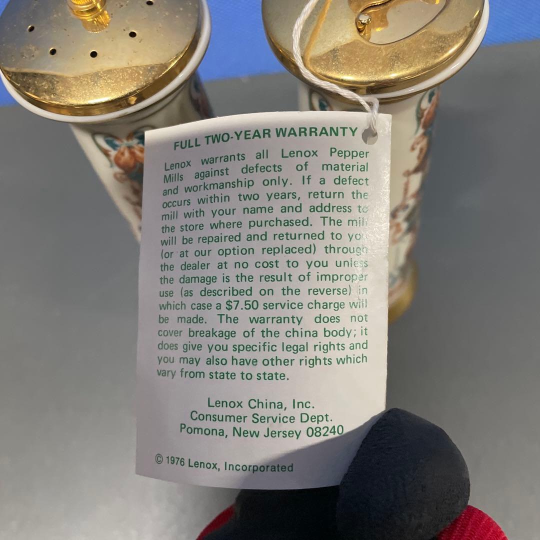 Lenox ペッパーミルと塩入れセット