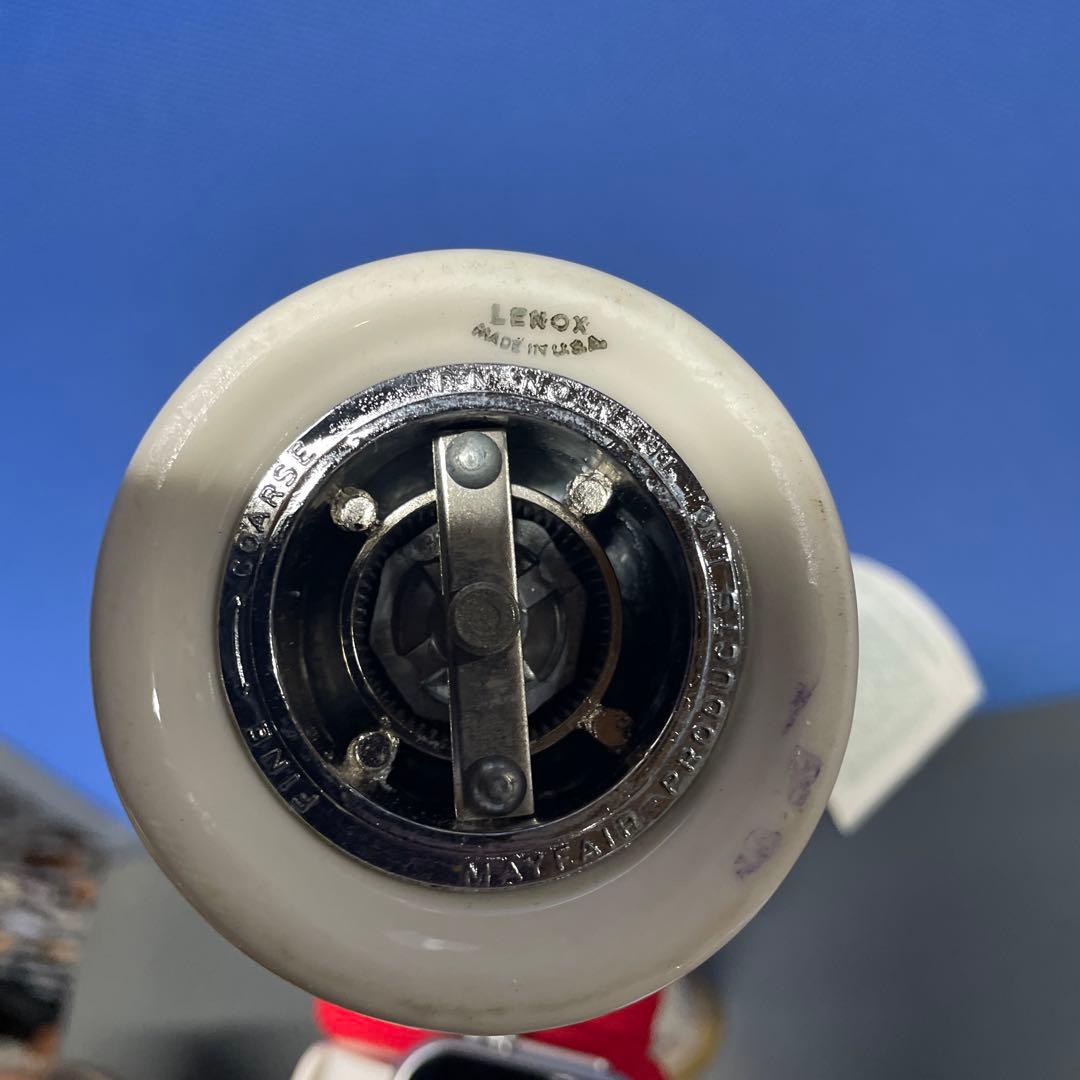 Lenox ペッパーミルと塩入れセット