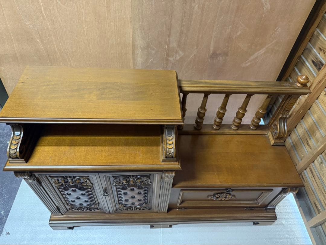 テレフォンチェア