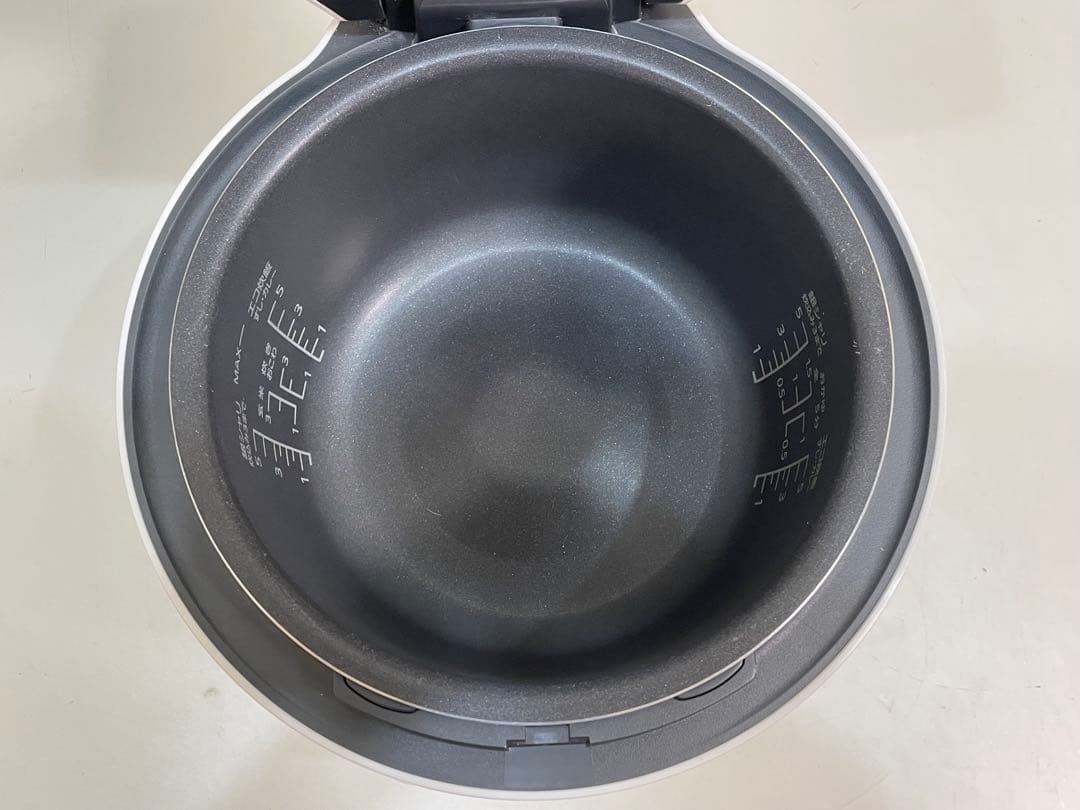 Panasonic SR-NB102 圧力IHジャー 炊飯器 2023年製
