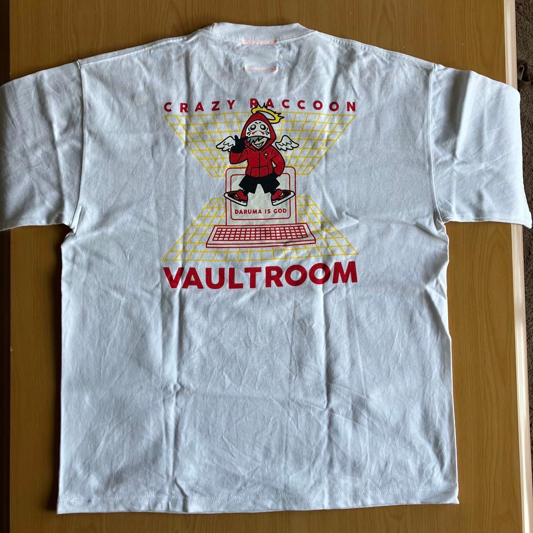 だるまいずごっど× Vaultroom TシャツCrazyRaccoon