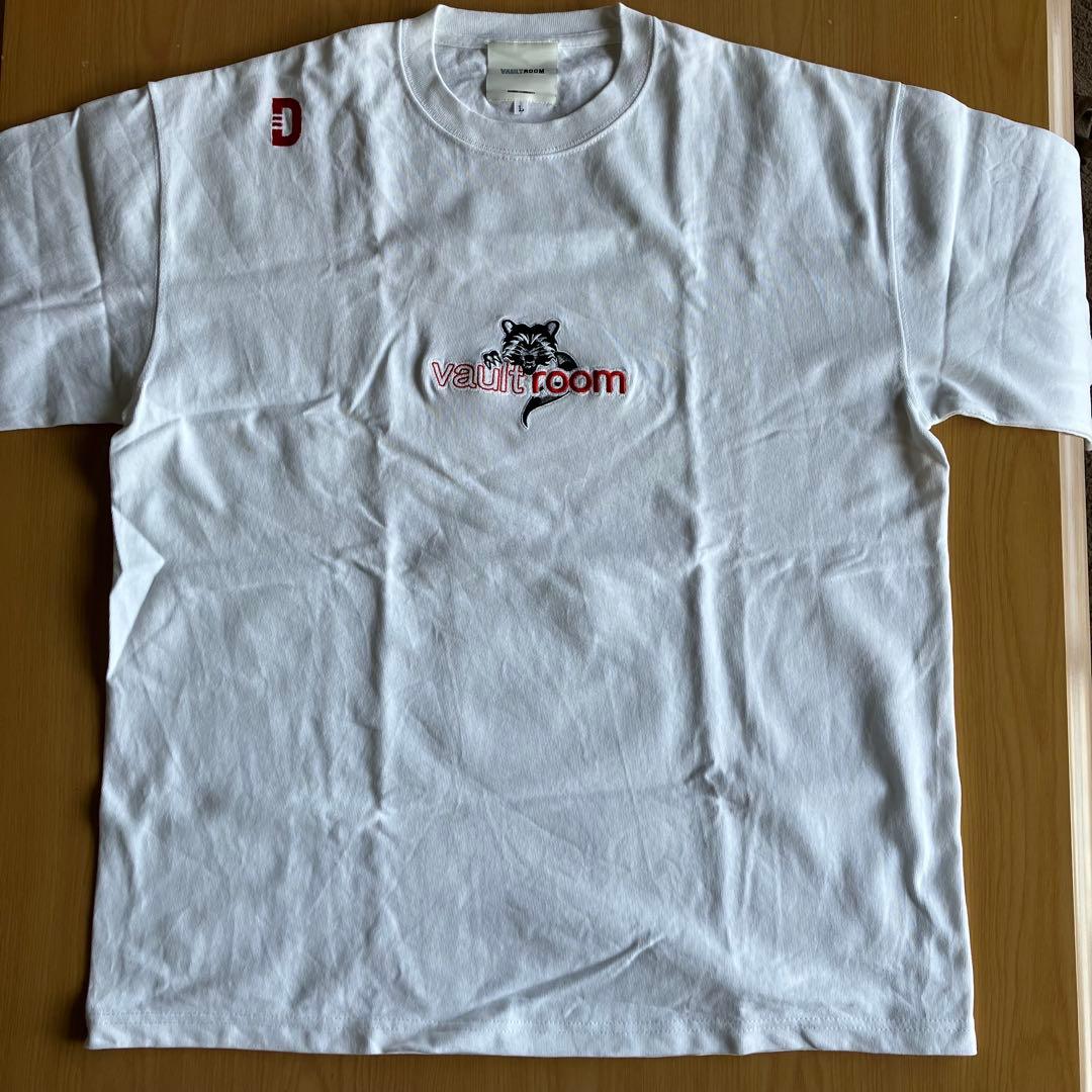 だるまいずごっど× Vaultroom TシャツCrazyRaccoon