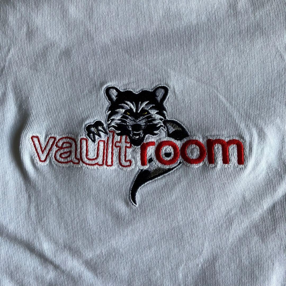 だるまいずごっど× Vaultroom TシャツCrazyRaccoon