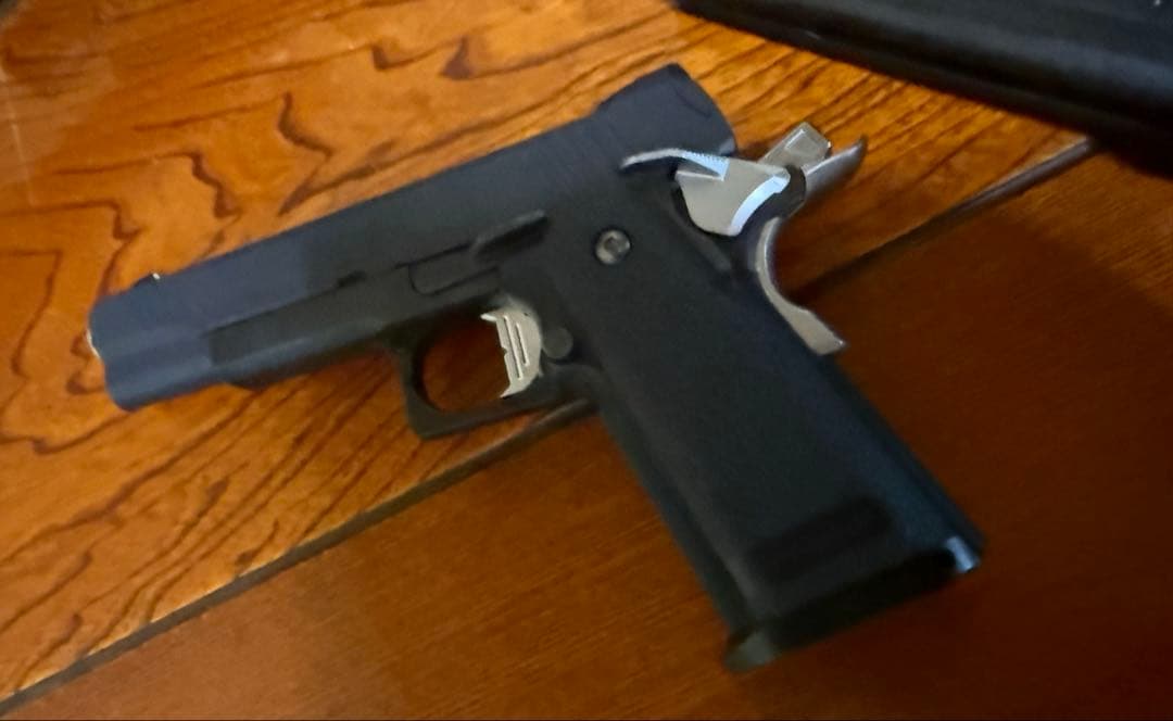 次世代電動ガンデルタカスタムとハンドガンハイキャパDOR エアガンセット