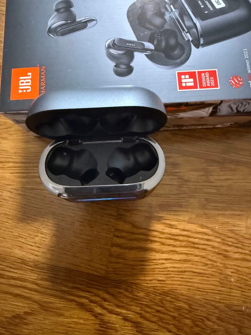 JBL Tour Pro 2 ワイヤレスイヤホン　箱付き　付属品完備